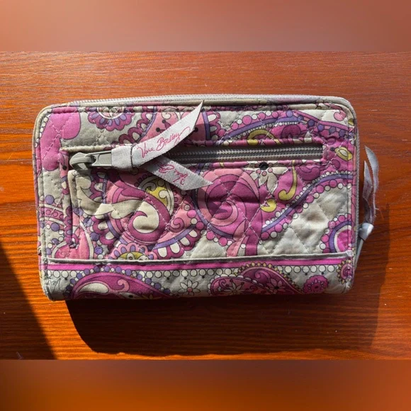 Vera Bradley Turn Lock Quilted Floral Paisley Double Sided Wallet - Picture 2 of 6